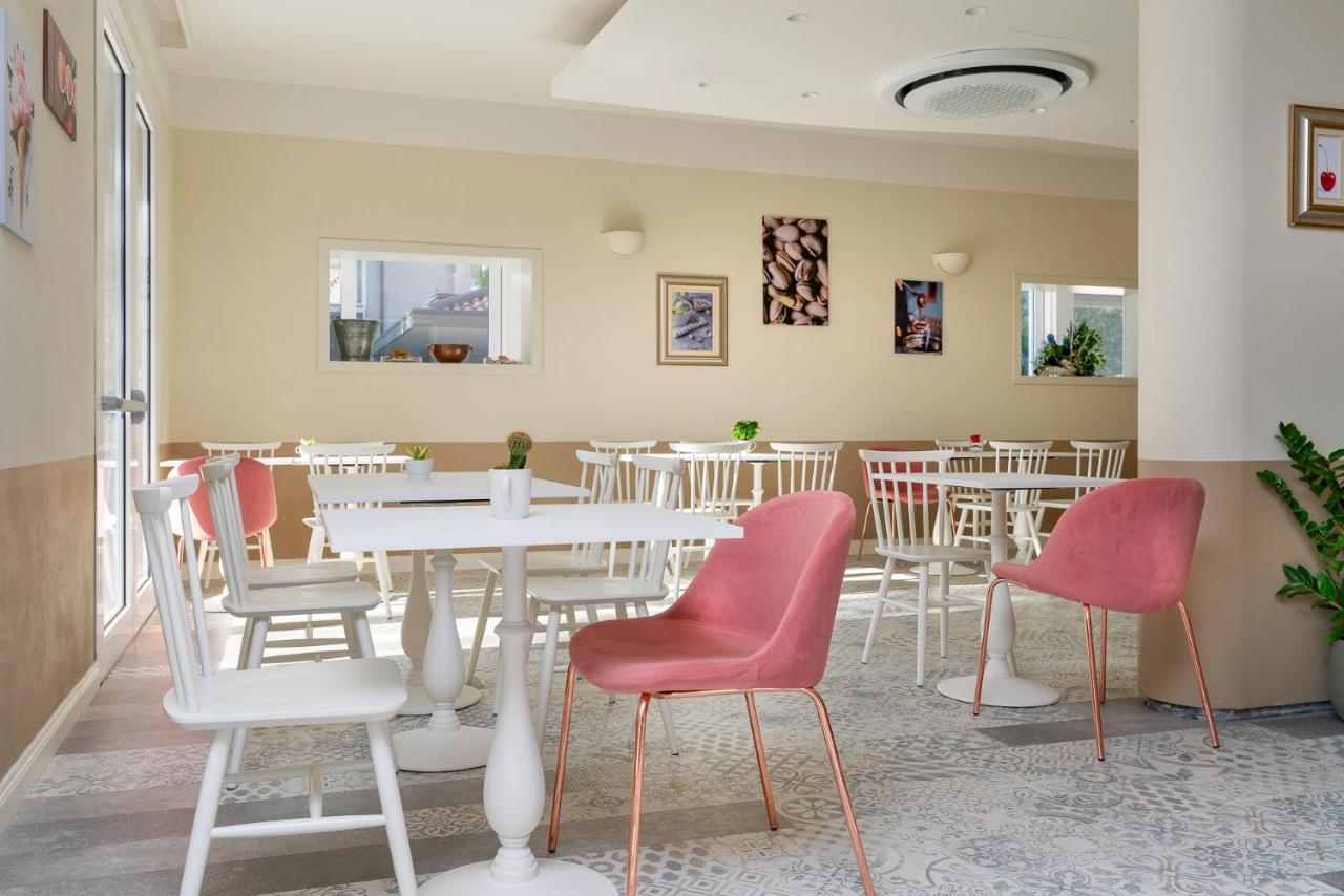 Pan Di Zenzero Icecream Hotel Rimini Eksteriør billede